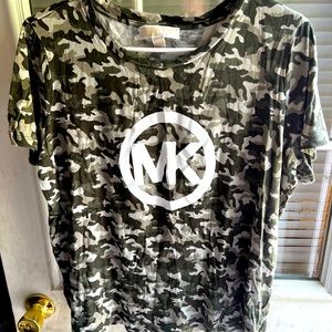 Michael Kors XL shirt